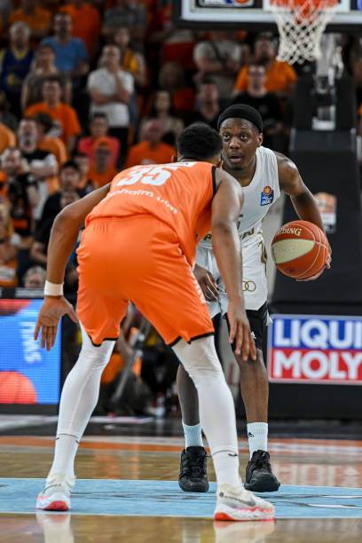 屡屡登顶 屡屡登顶