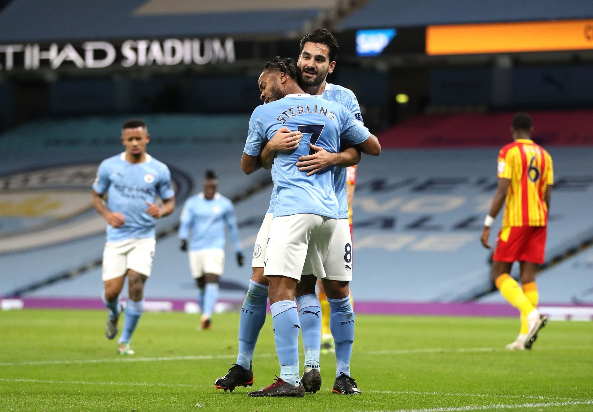 雄狮两进球 雄狮两进球