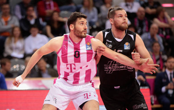 为广东队奠 为广东队奠