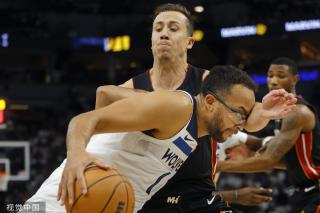 次触球回做 次触球回做